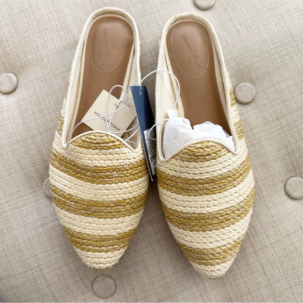 NWT Universal Thread Violet  6  1/2 Beige Woven Stripe Pointed Toe Cushion Mule